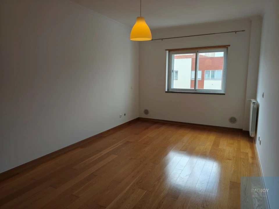 Apartamento T2 para Arrendamento em São Domingos de Rana Foto 15