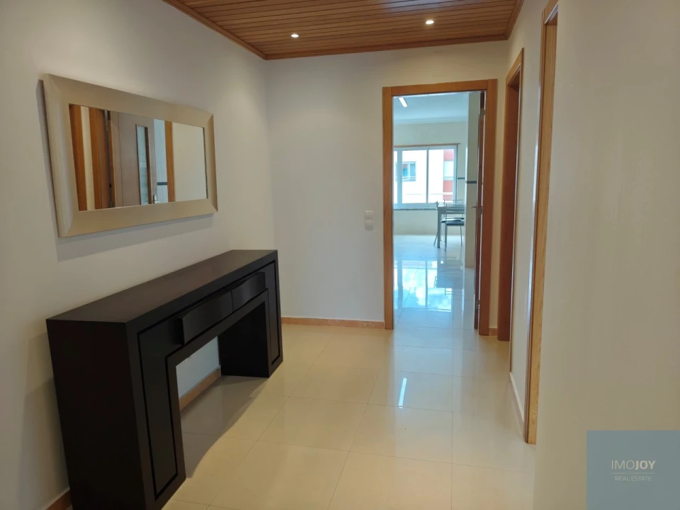 Apartamento T2 para Arrendamento em São Domingos de Rana Foto 13