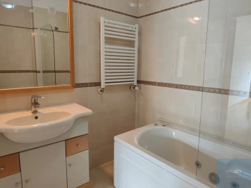 Apartamento T2 para Arrendamento em São Domingos de Rana