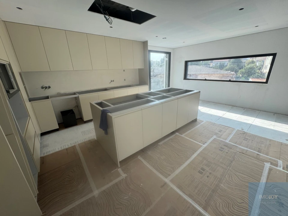 Moradia T3 para Venda em São Felix da Marinha Foto 7