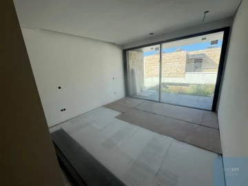 Moradia T3 para Venda em São Felix da Marinha