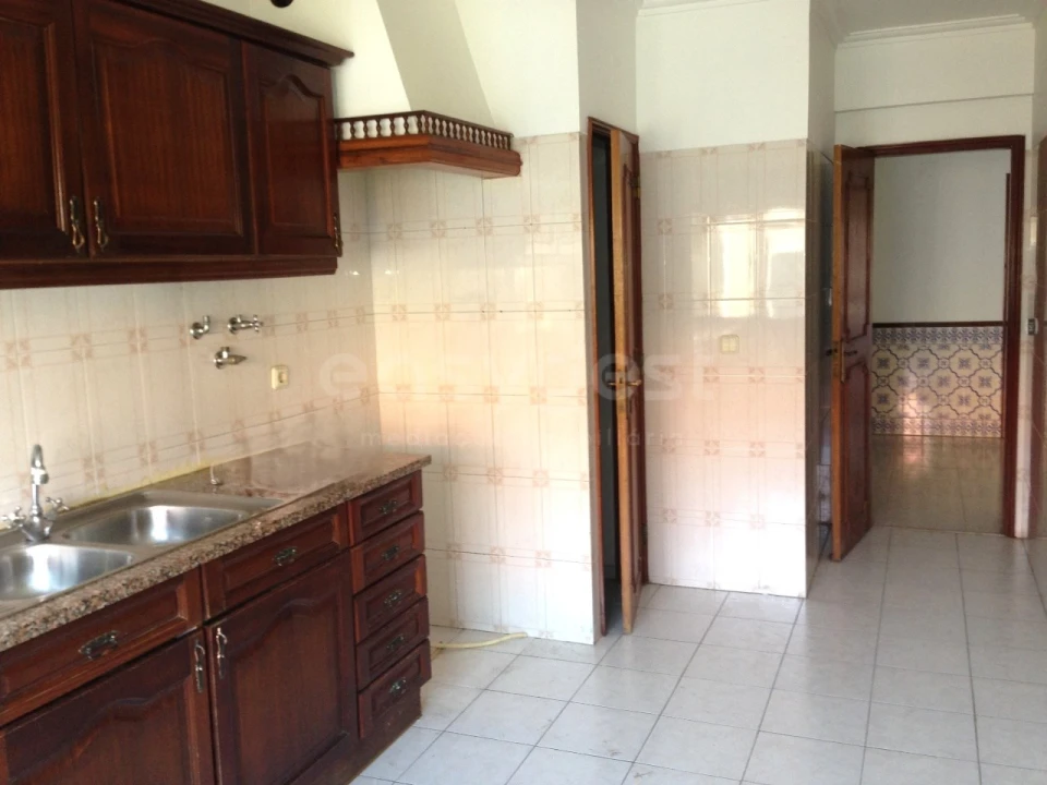 Apartamento T2 para Venda em Algueirão-Mem Martins Foto 3