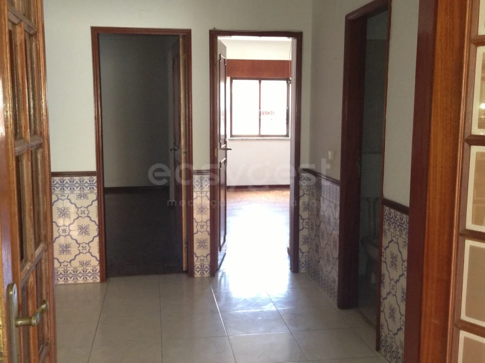 Apartamento T2 para Venda em Algueirão-Mem Martins Foto 11
