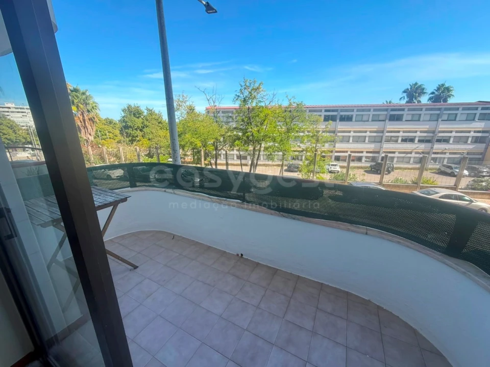 Apartamento T3 para Venda em Almada, Cova da Piedade, Pragal e Cacilhas Foto 2