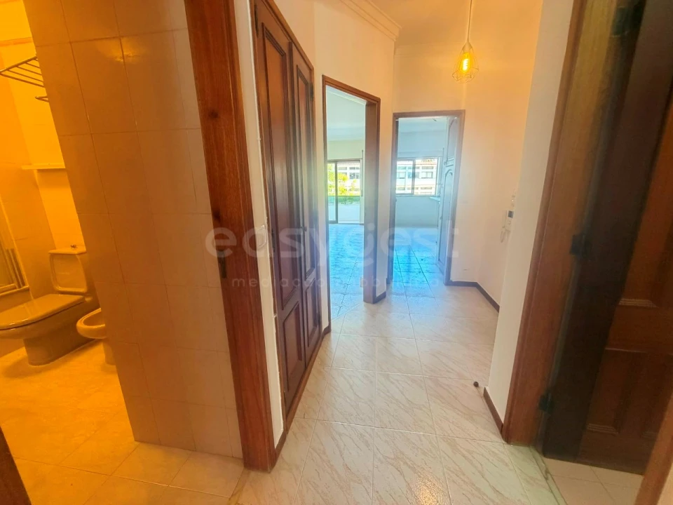 Apartamento T3 para Venda em Almada, Cova da Piedade, Pragal e Cacilhas Foto 7