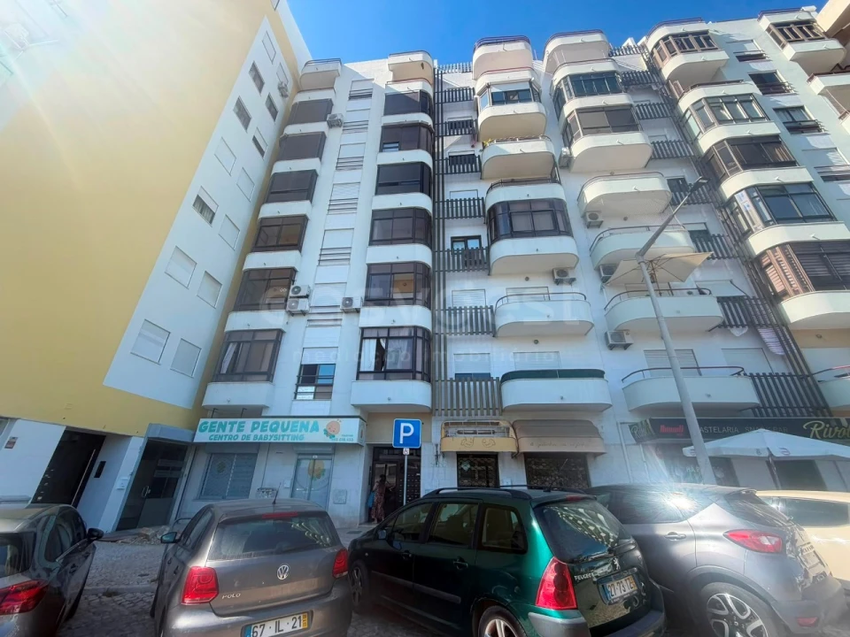 Apartamento T3 para Venda em Almada, Cova da Piedade, Pragal e Cacilhas Foto 22
