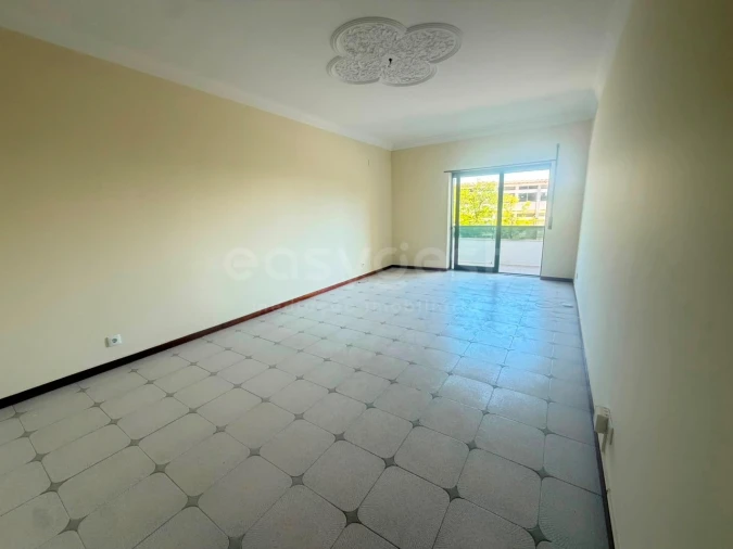 Apartamento T3 para Venda em Almada, Cova da Piedade, Pragal e Cacilhas Foto 4