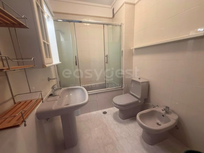 Apartamento T3 para Venda em Almada, Cova da Piedade, Pragal e Cacilhas Foto 18