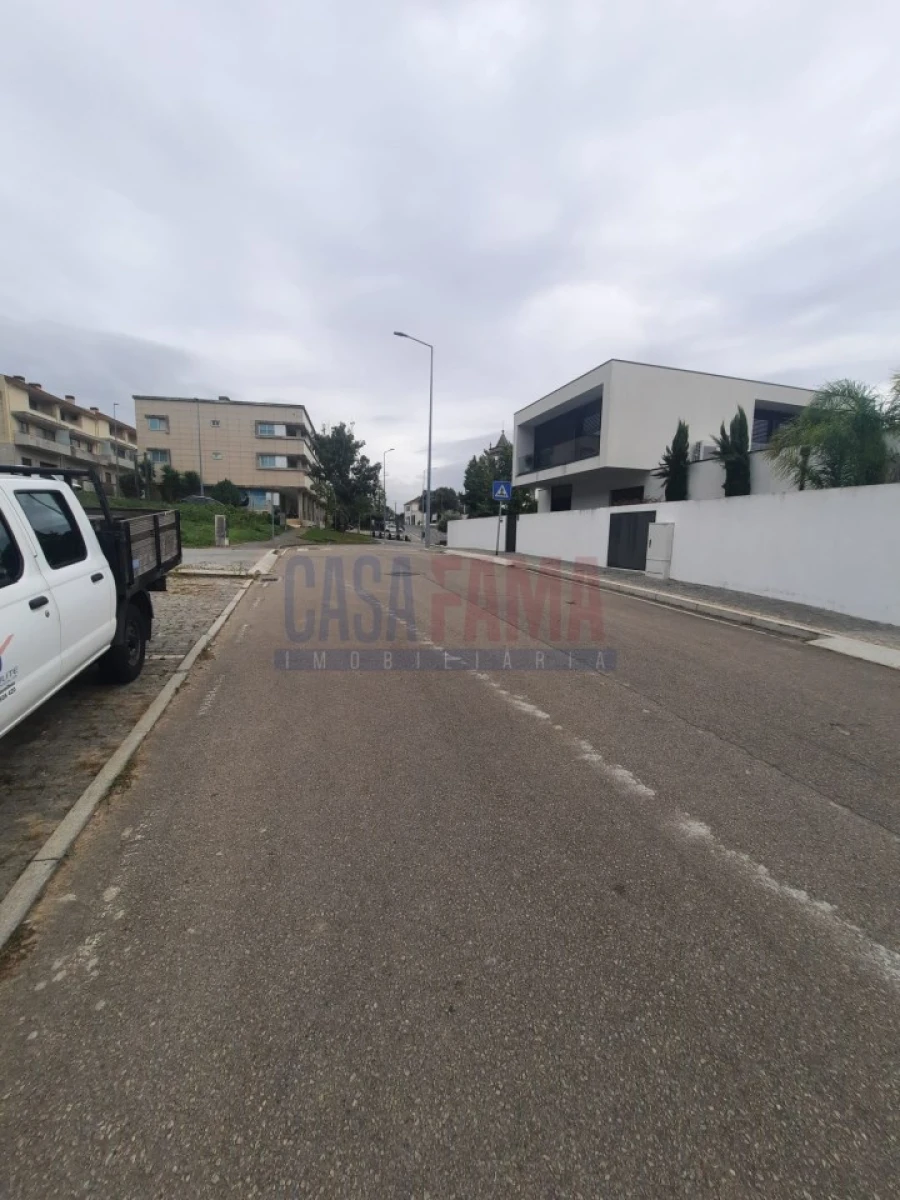 Terreno para Venda em Alvarelhos e Guidões Foto 7