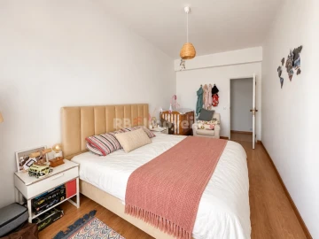 Apartamento T3 para Venda em Marvila, Ribeira Santarém, São Salvador, São Nicolau