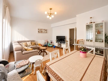 Apartamento T3 para Venda em Marvila, Ribeira Santarém, São Salvador, São Nicolau