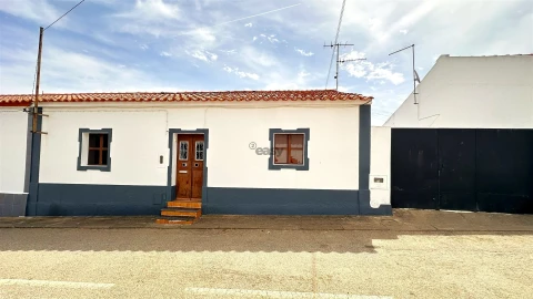 Moradia T2 para Venda em Nossa Senhora de Machede
