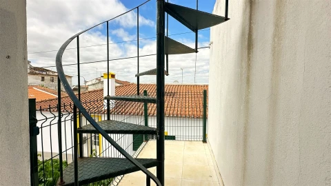 Apartamento T1 para Venda em Terrugem e Vila Boim