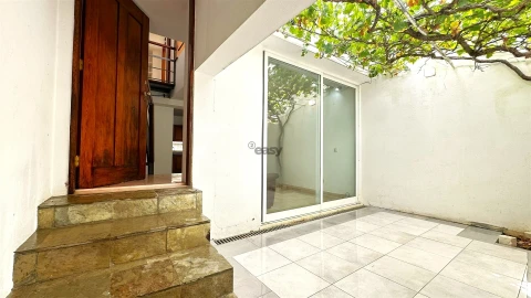 Apartamento T1 para Venda em Terrugem e Vila Boim