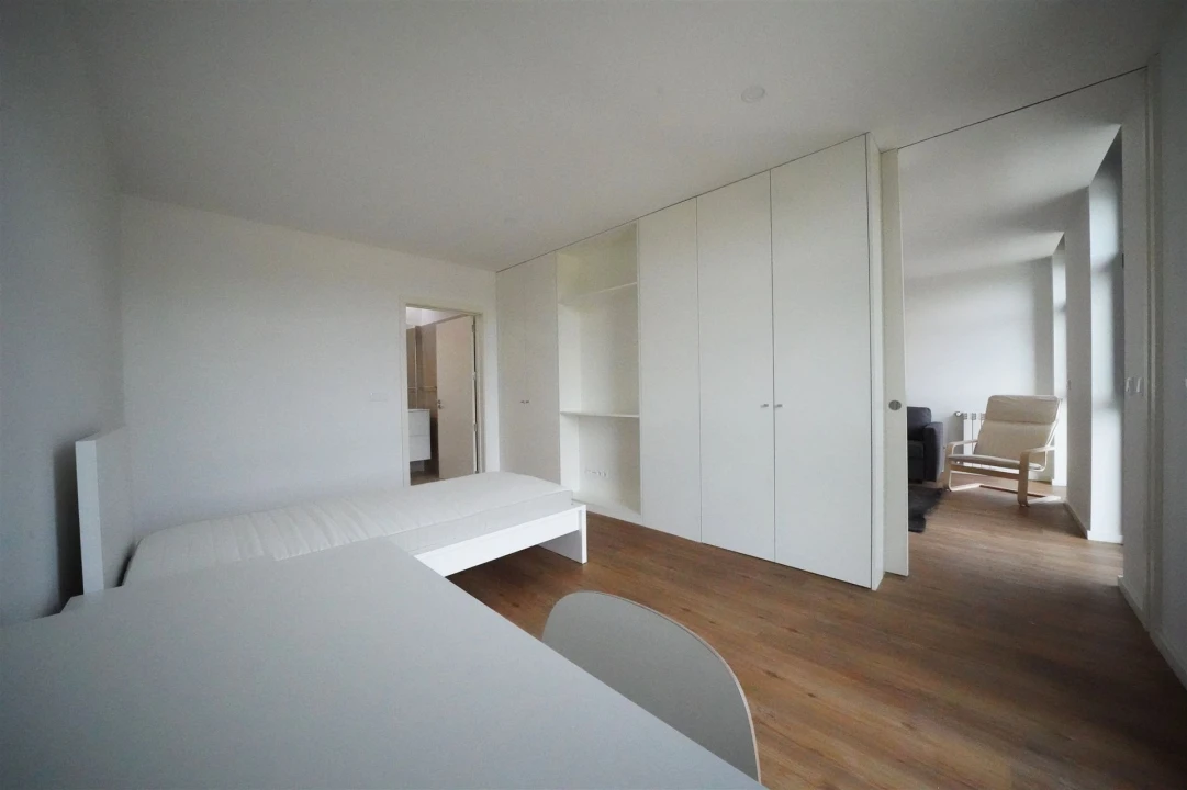 Apartamento T1 para Arrendamento em Azurem Foto 13