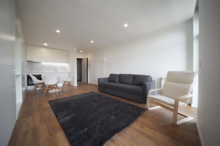 Apartamento T1 para Arrendamento em Azurem Foto 5