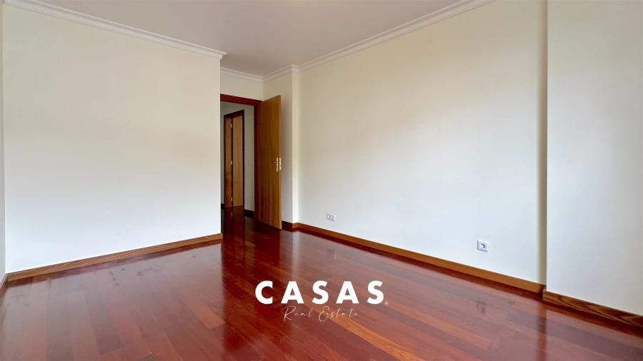 Apartamento T2 para Venda em São Martinho Foto 26