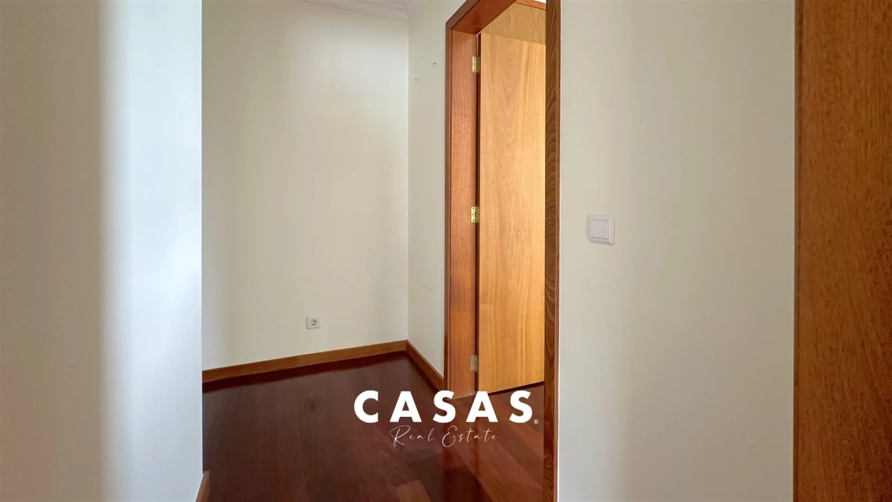 Apartamento T2 para Venda em São Martinho Foto 27