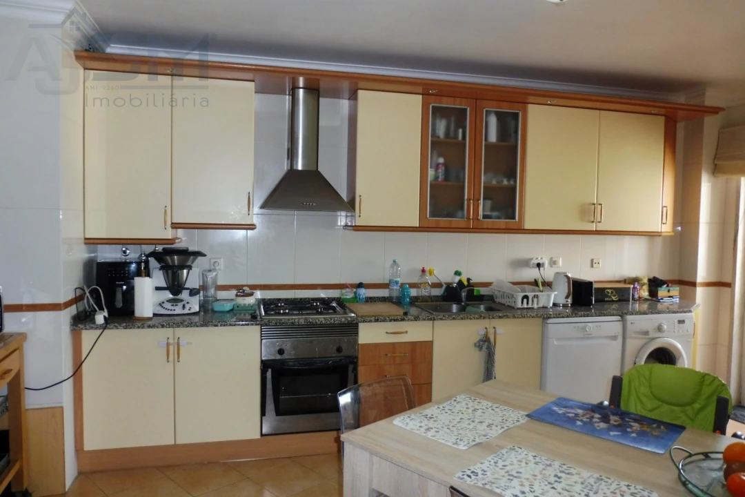 Apartamento T2 para Arrendamento em Queluz e Belas Foto 6