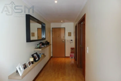 Apartamento T2 para Arrendamento em Queluz e Belas