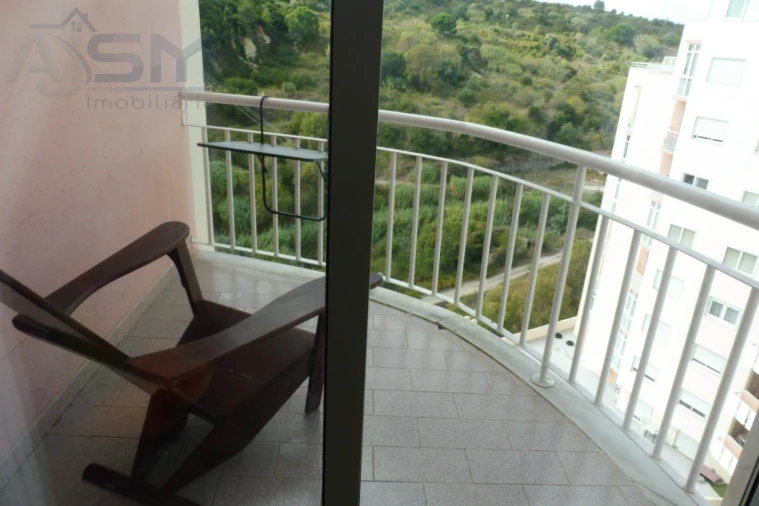 Apartamento T2 para Arrendamento em Queluz e Belas Foto 17