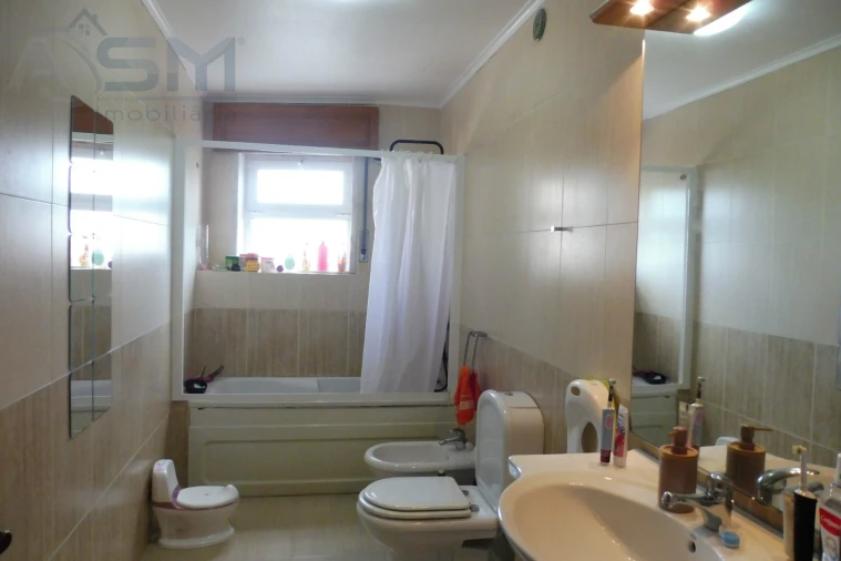 Apartamento T2 para Arrendamento em Queluz e Belas Foto 11