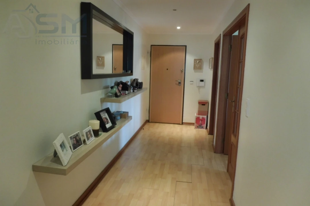Apartamento T2 para Arrendamento em Queluz e Belas Foto 13