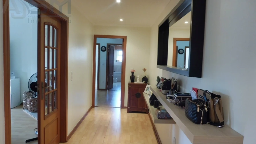 Apartamento T2 para Arrendamento em Queluz e Belas