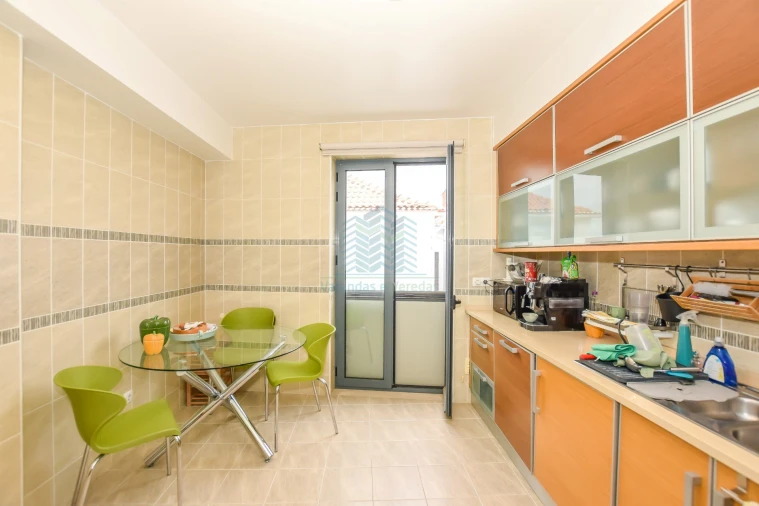 Apartamento T2 para Venda em Riachos Foto 8