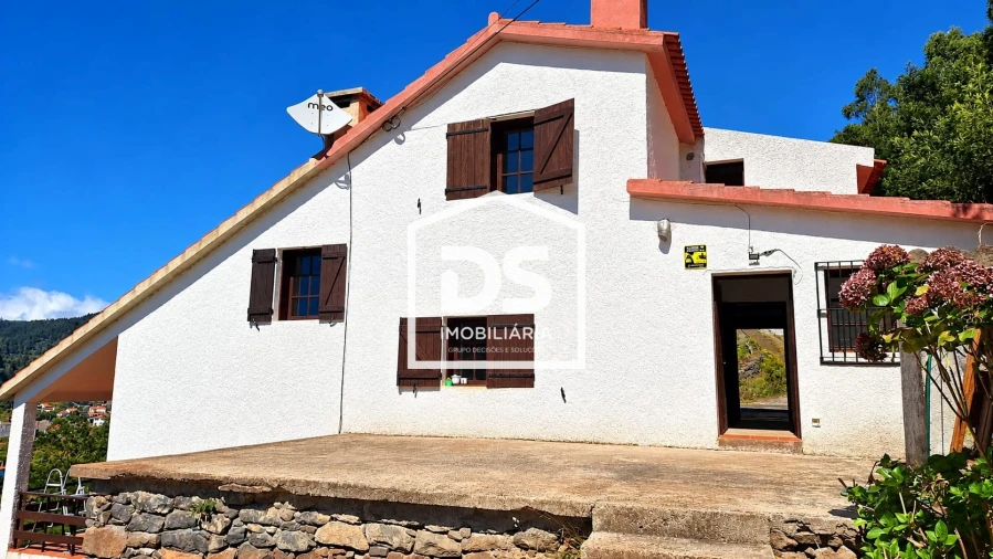 Moradia T2 para Venda em Camacha Foto 7