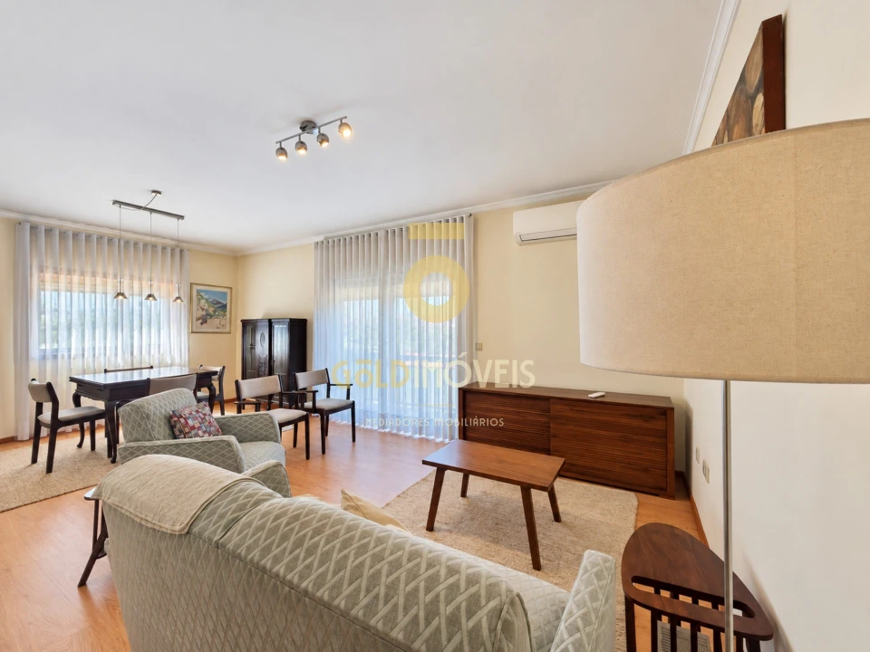 Apartamento T3 para Venda em Sobrado e Bairros Foto 2