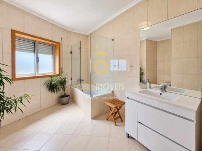 Apartamento T3 para Venda em Sobrado e Bairros Foto 5