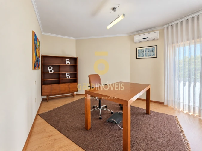 Apartamento T3 para Venda em Sobrado e Bairros Foto 8