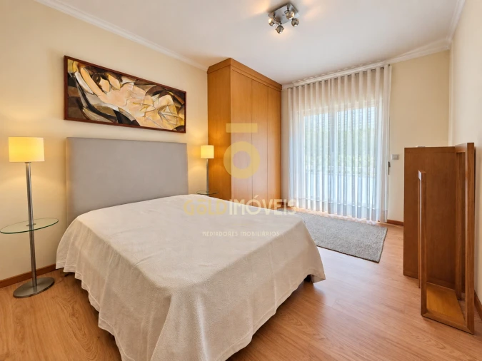 Apartamento T3 para Venda em Sobrado e Bairros Foto 6