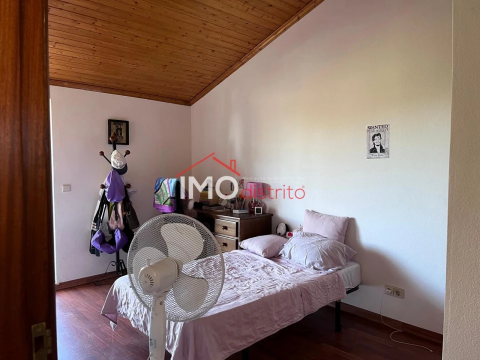 Moradia T4 para Venda em Sé e São Lourenço Foto 12