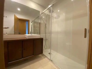 Apartamento T1 para Arrendamento em Paranhos