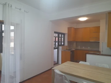Apartamento T3 para Arrendamento em Santo Antonio dos Olivais