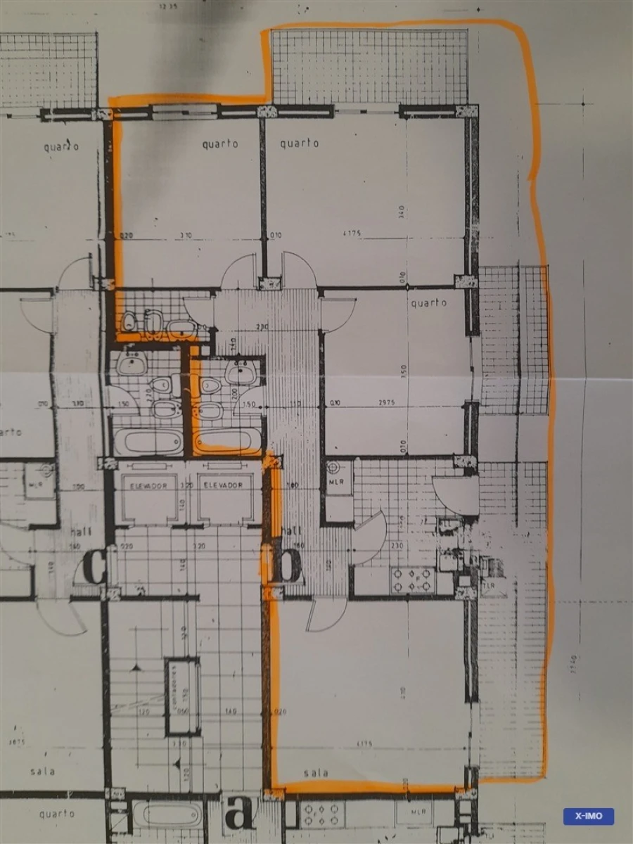 Apartamento T3 para Arrendamento em Santo Antonio dos Olivais Planta 1