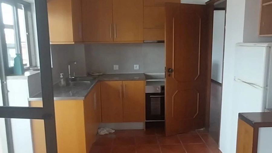 Apartamento T3 para Arrendamento em Santo Antonio dos Olivais