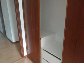 Apartamento T2 para Arrendamento em Santo Antonio dos Olivais