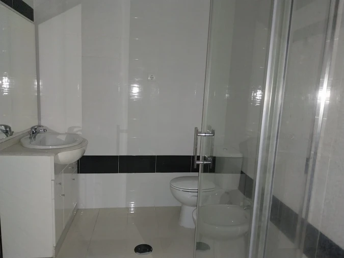 Apartamento T2 para Arrendamento em Santo Antonio dos Olivais Foto 11