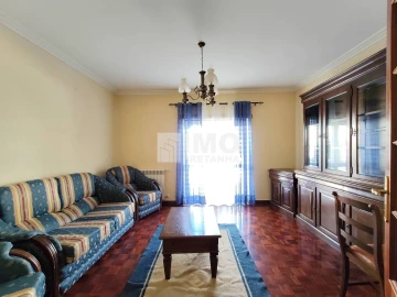 Apartamento T2 para Arrendamento em Covilhã e Canhoso