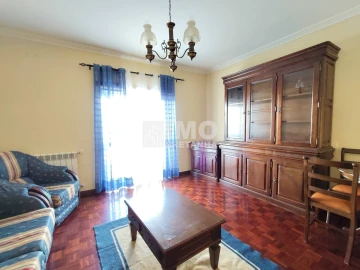 Apartamento T2 para Arrendamento em Covilhã e Canhoso
