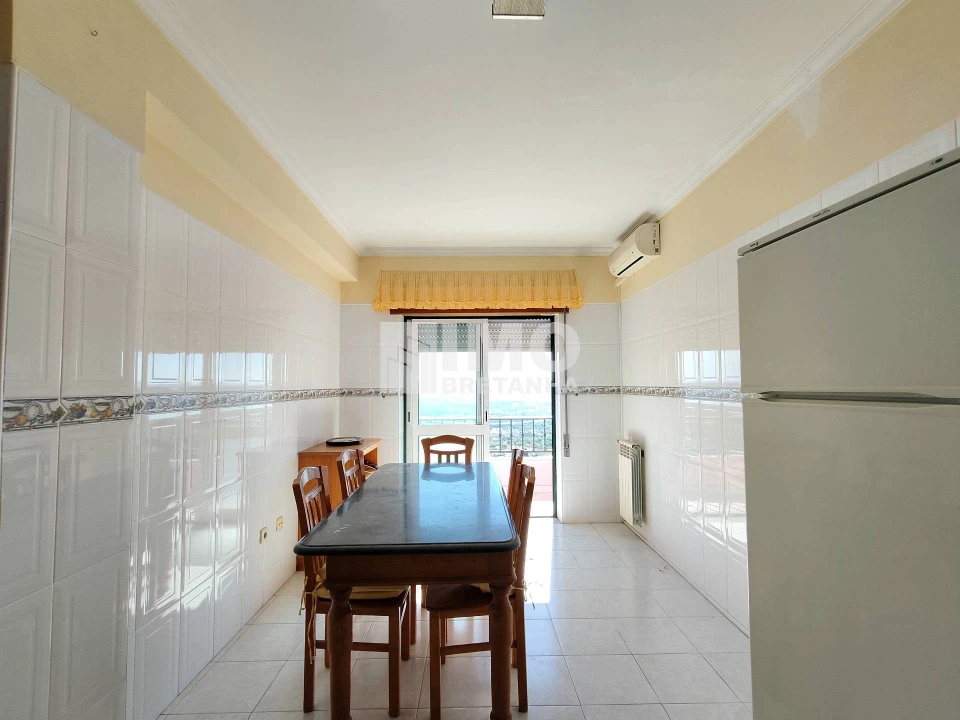 Apartamento T2 para Arrendamento em Covilhã e Canhoso Foto 7