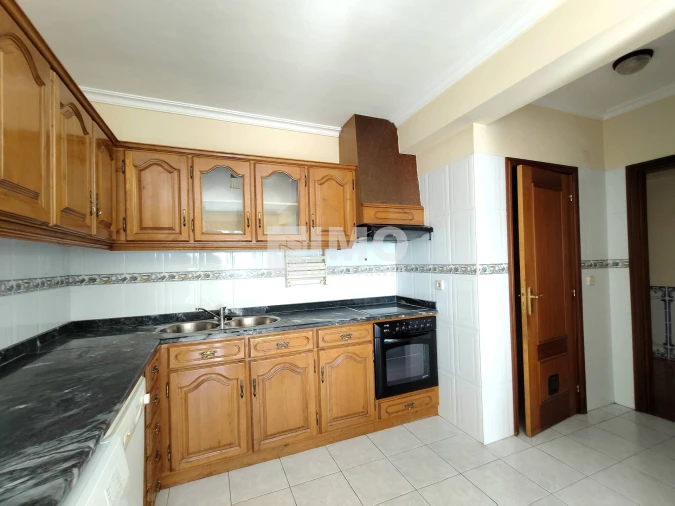 Apartamento T2 para Arrendamento em Covilhã e Canhoso Foto 6