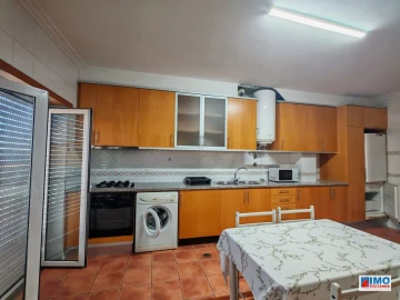 Apartamento T4 para Arrendamento em Covilhã e Canhoso