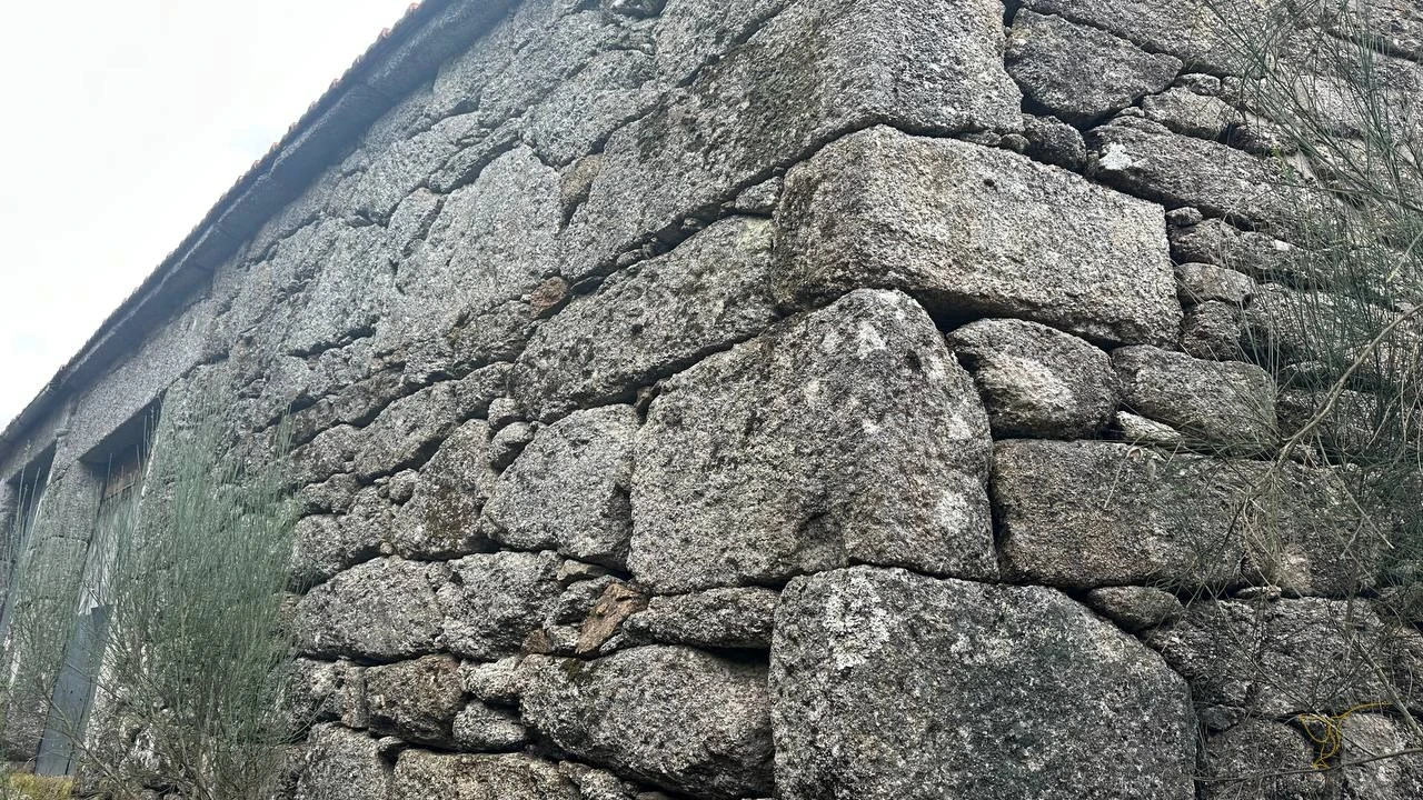 Moradia T2 para Venda em Castro Laboreiro e Lamas de Mouro Foto 10