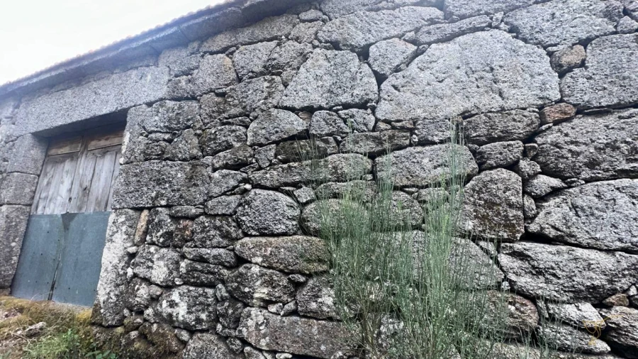 Moradia T2 para Venda em Castro Laboreiro e Lamas de Mouro Foto 7