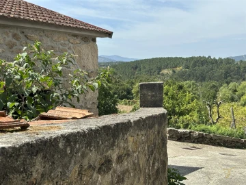 Moradia T3 para Venda em Chaviães e Paços