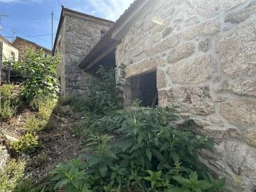 Moradia T3 para Venda em Chaviães e Paços